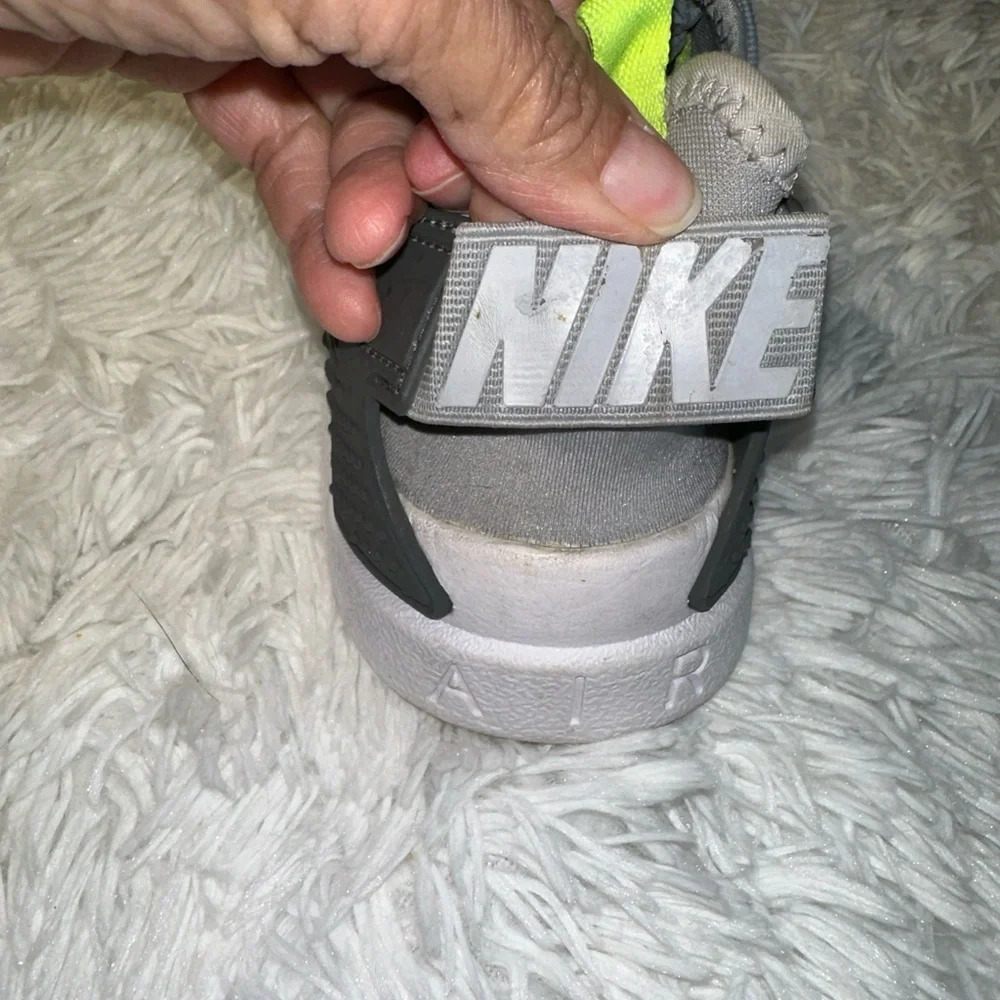 Nike Air Huarache Drift BR Volt Size 9 Men’s - Picture 3 of 12